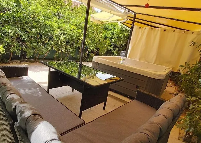 Johnny Croatia With Hot Tub * Spalato