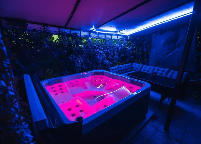 Johnny Croatia With Hot Tub Spalato