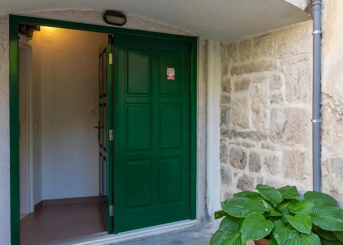 Johnny Croatia With Hot Tub