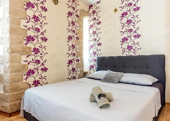 Johnny Croatia With Hot Tub Spalato