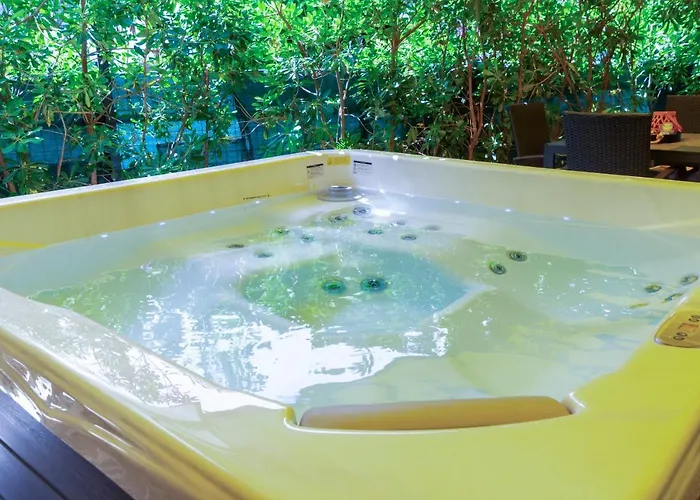 Johnny Croatia With Hot Tub *