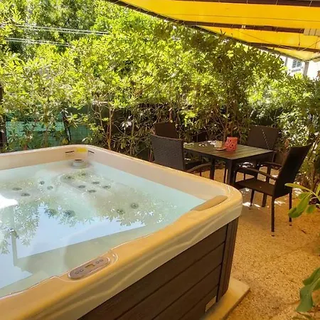 Apartament Johnny Croatia With Hot Tub Split