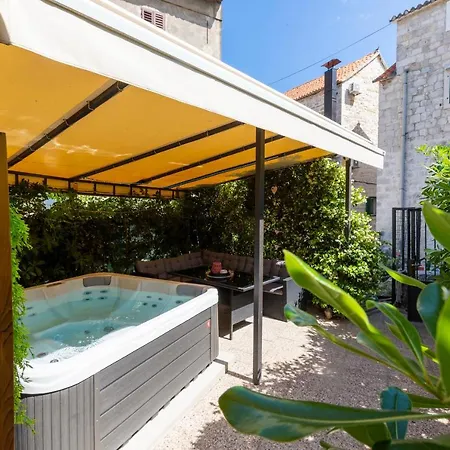 Apartament Johnny Croatia With Hot Tub Split