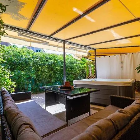 Johnny Croatia With Hot Tub Apartament