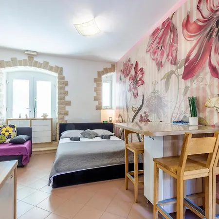 Johnny Croatia With Hot Tub Apartment