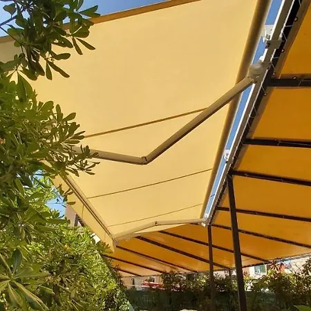 Johnny Croatia With Hot Tub Spalato