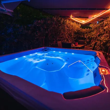Johnny Croatia With Hot Tub 公寓 斯普利特