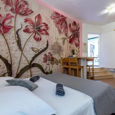 Johnny Croatia With Hot Tub * Spalato