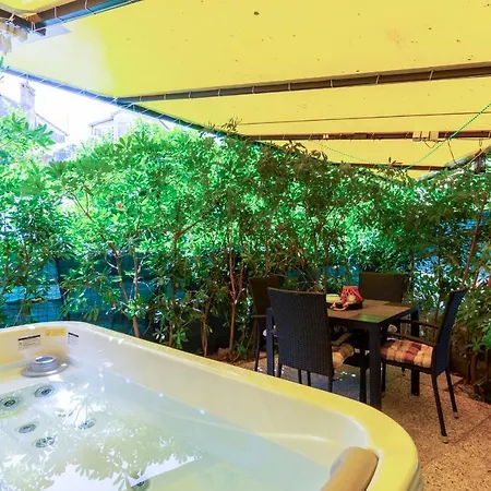 Johnny Croatia With Hot Tub 公寓 斯普利特